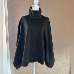 ✨ Tuckernuck Chic & Cozy Statement Poncho ✨